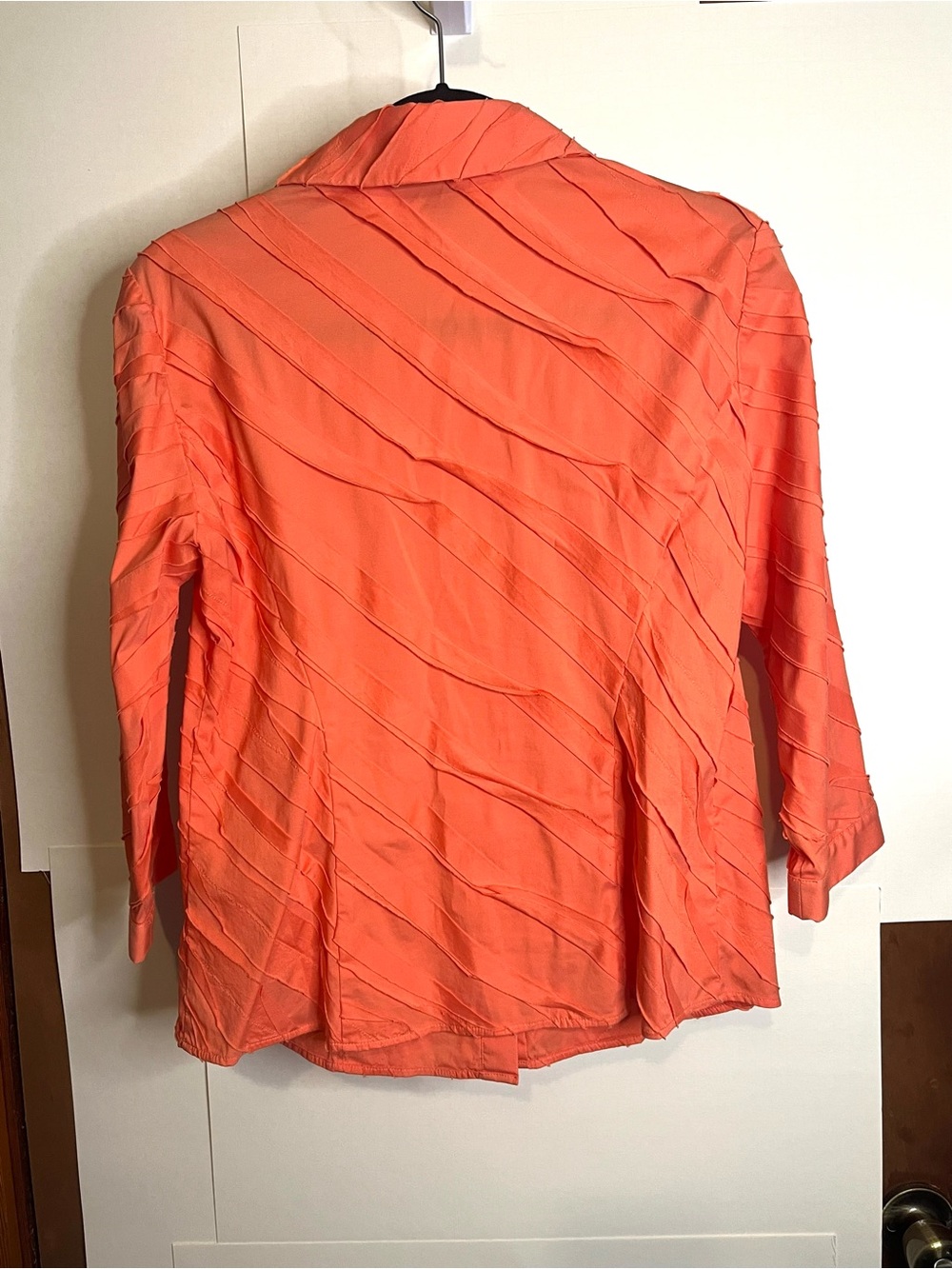 Lafayette 148 New York Women’s Size 6 Orange Textured Button-Down Shirt - Picture 2 of 8